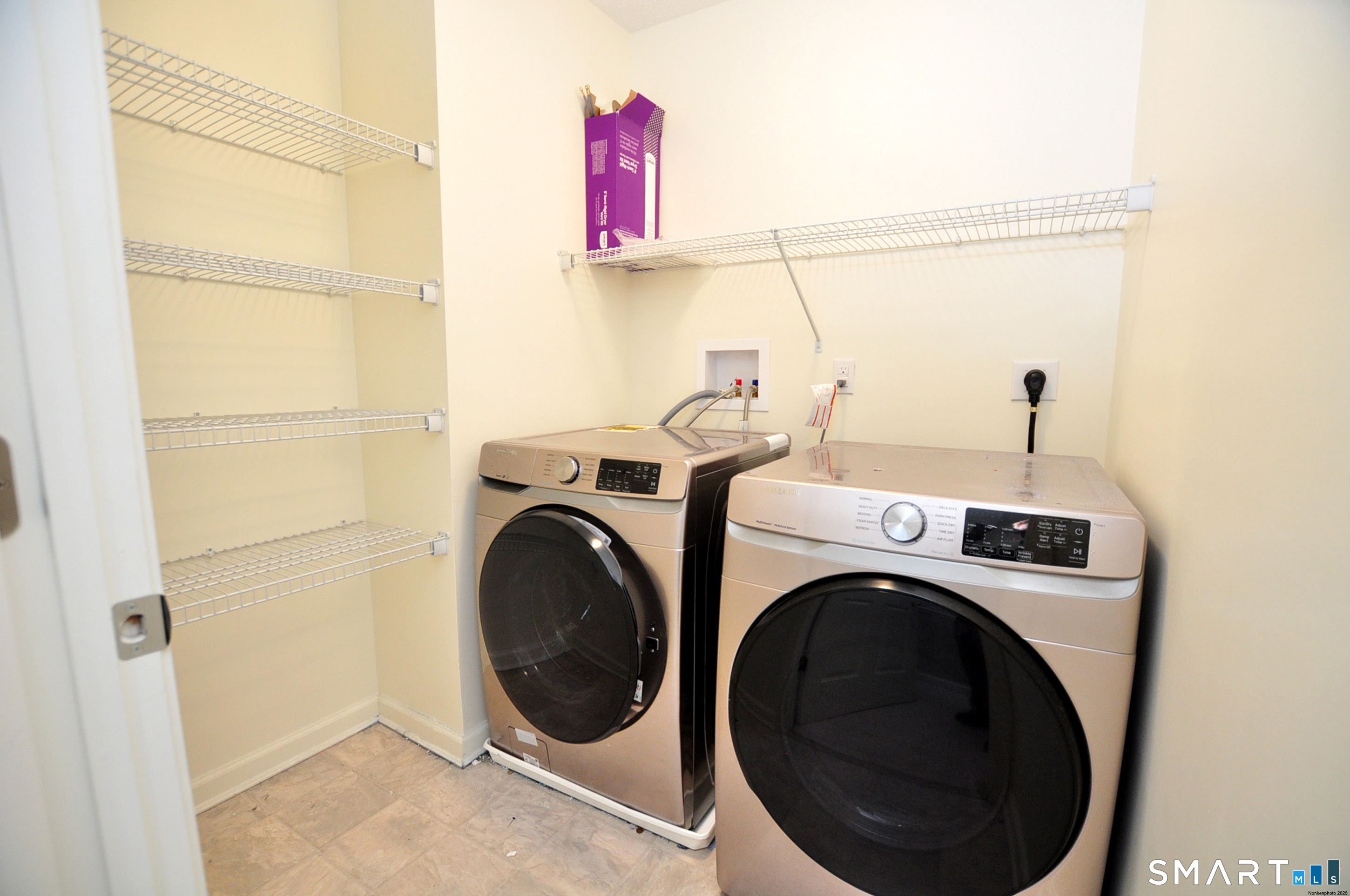 43 Kennison Court South Windsor CT 06074