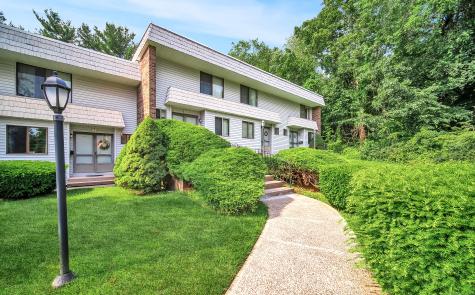 9 Bayberry Court Cromwell CT 06416