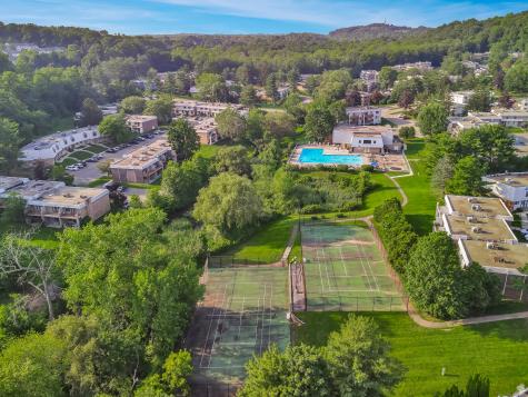 9 Bayberry Court Cromwell CT 06416