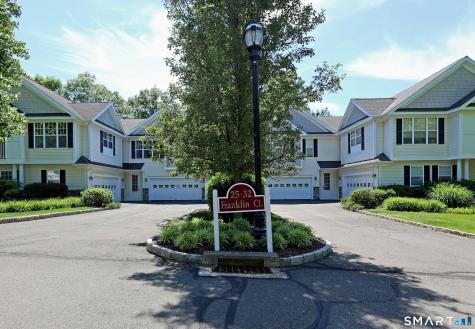 25 Franklin Court Newtown CT 06470