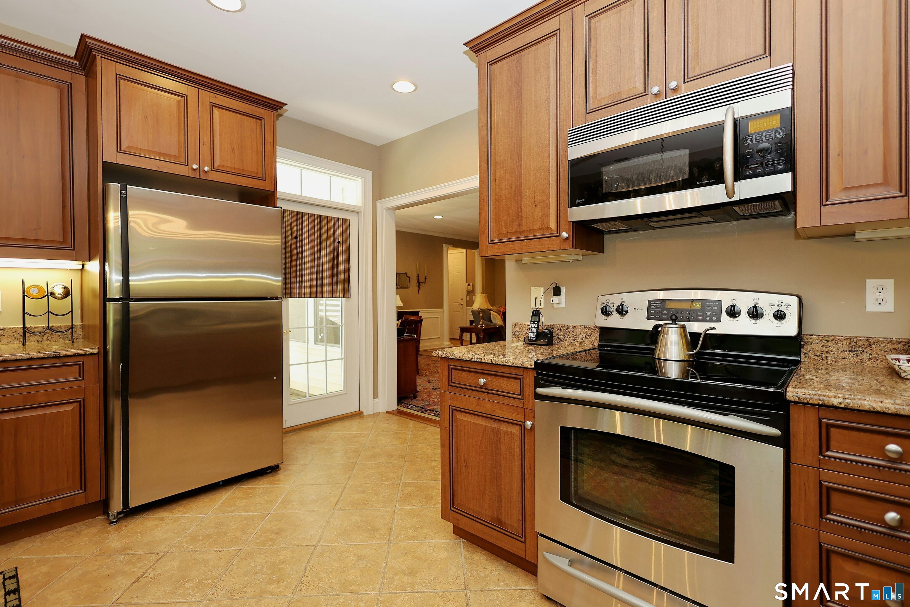 25 Franklin Court Newtown CT 06470