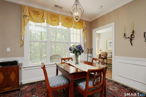 25 Franklin Court Newtown CT 06470