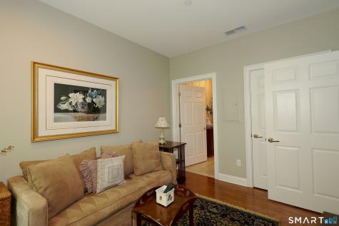 25 Franklin Court Newtown CT 06470