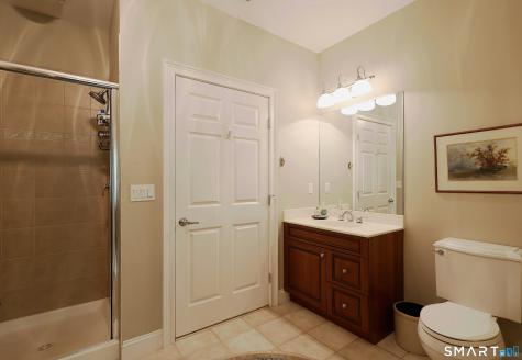 25 Franklin Court Newtown CT 06470