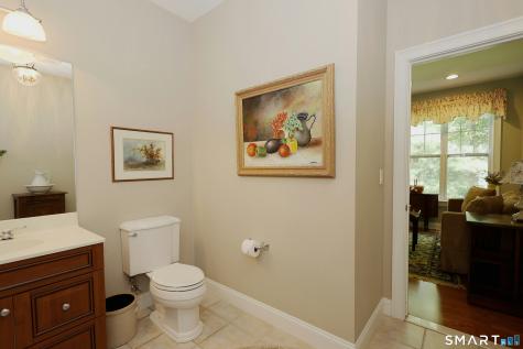 25 Franklin Court Newtown CT 06470