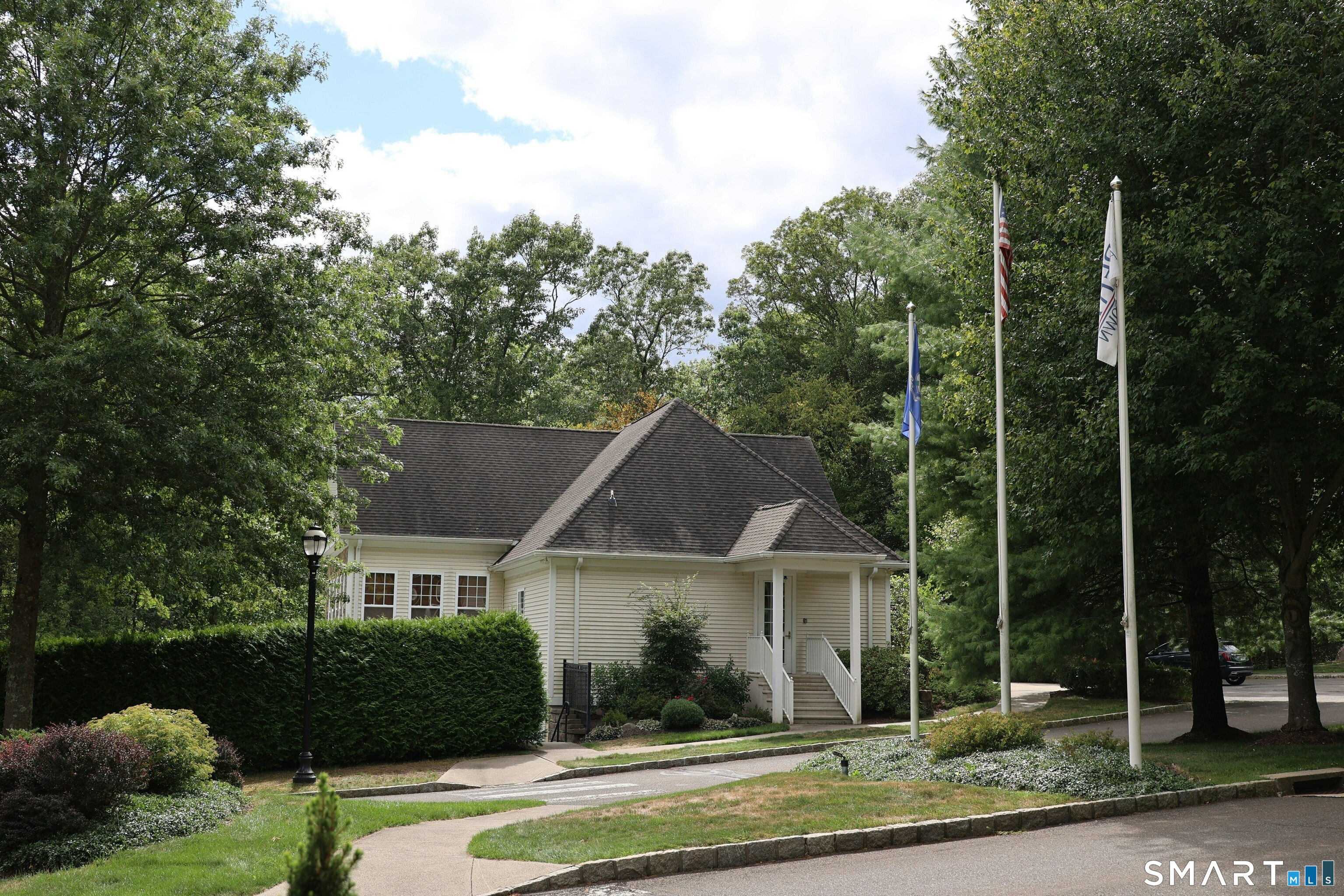 25 Franklin Court Newtown CT 06470