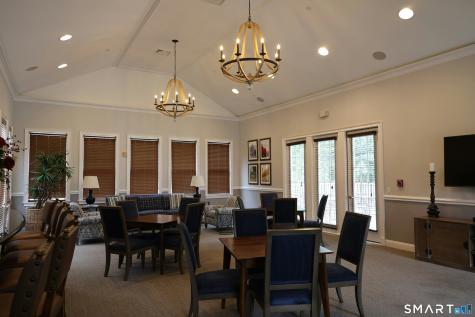 25 Franklin Court Newtown CT 06470