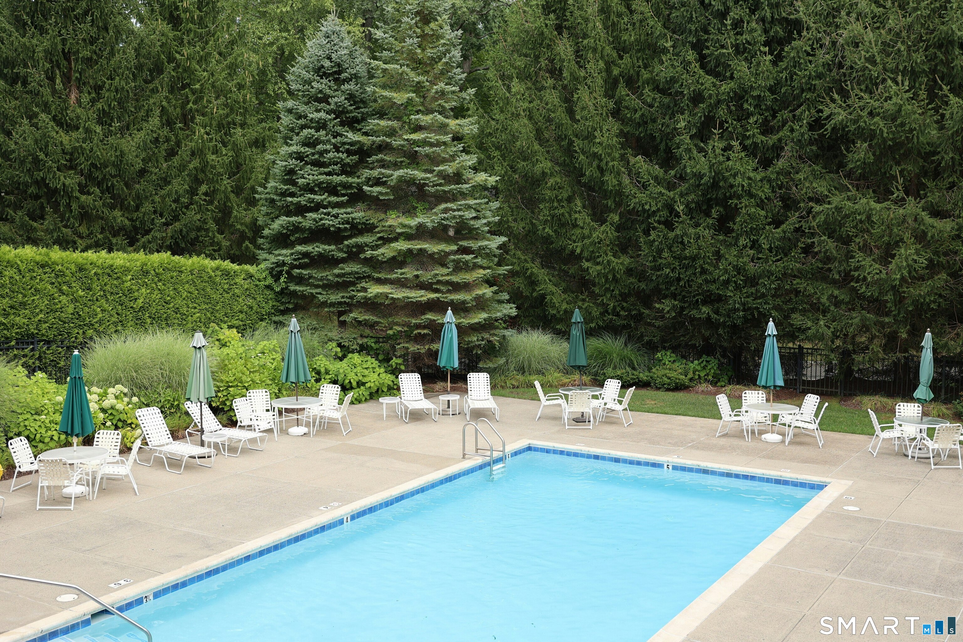 25 Franklin Court Newtown CT 06470