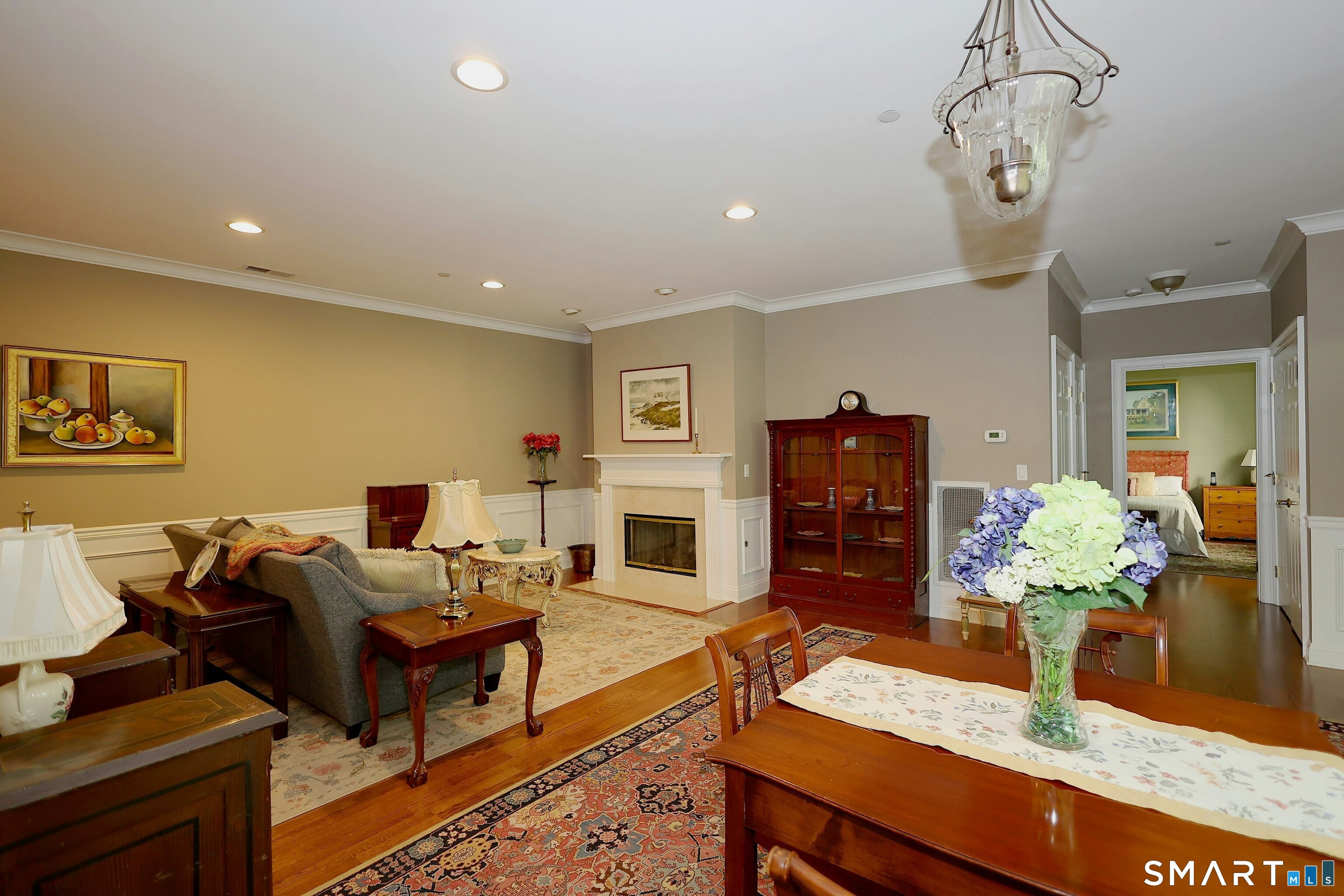 25 Franklin Court Newtown CT 06470