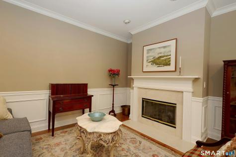 25 Franklin Court Newtown CT 06470