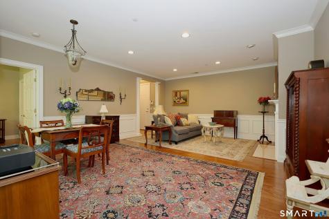 25 Franklin Court Newtown CT 06470