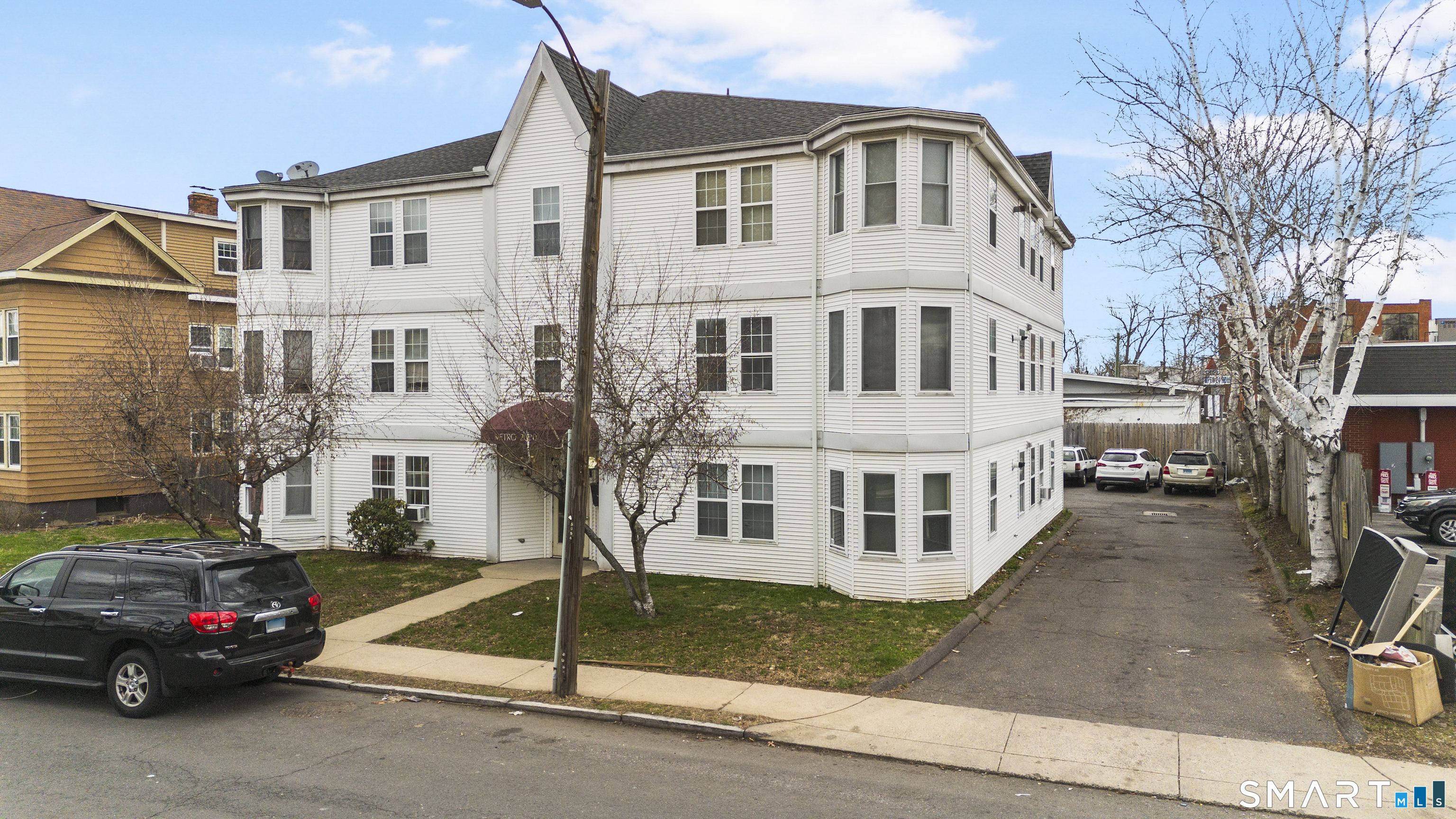 2020 Broad Street Hartford CT 06114
