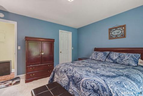 8 Rose Lane Danbury CT 06811