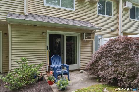 8 Rose Lane Danbury CT 06811