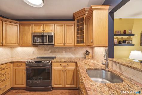 8 Rose Lane Danbury CT 06811