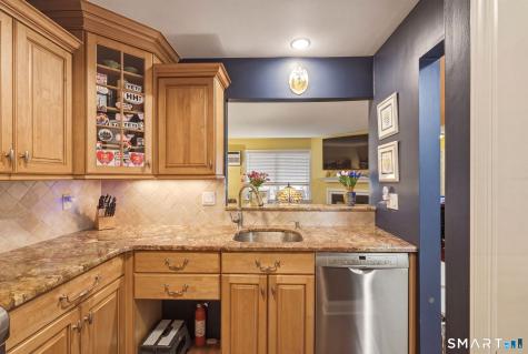 8 Rose Lane Danbury CT 06811