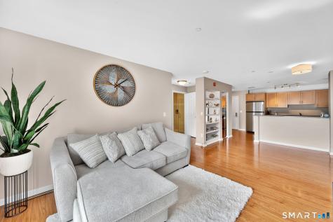 26 Schoolhouse Drive West Hartford CT 06110