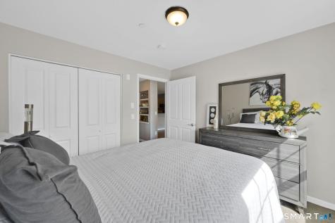 26 Schoolhouse Drive West Hartford CT 06110