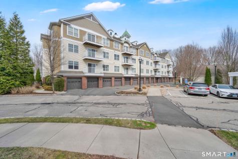 26 Schoolhouse Drive West Hartford CT 06110