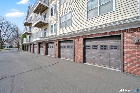 26 Schoolhouse Drive West Hartford CT 06110