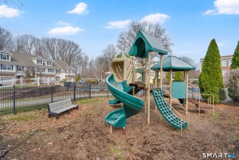 26 Schoolhouse Drive West Hartford CT 06110