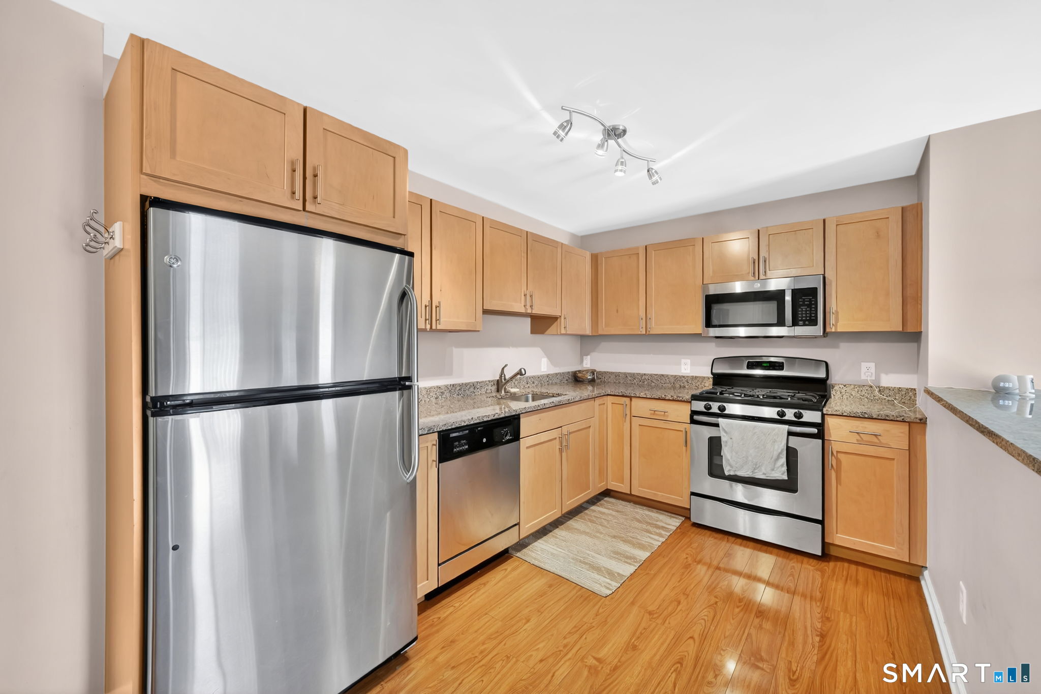 26 Schoolhouse Drive West Hartford CT 06110