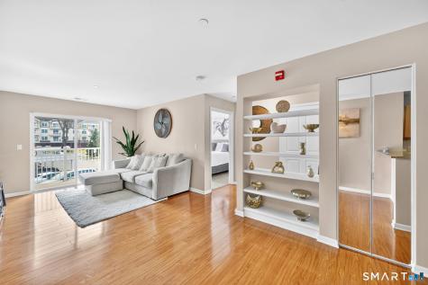 26 Schoolhouse Drive West Hartford CT 06110