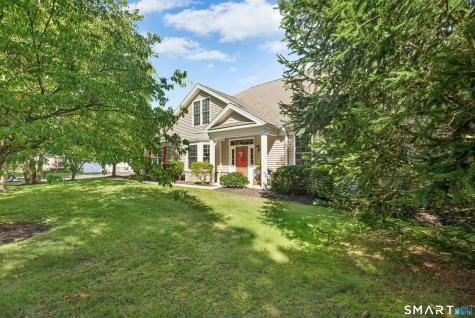 17 Watkins Drive Newtown CT 06482