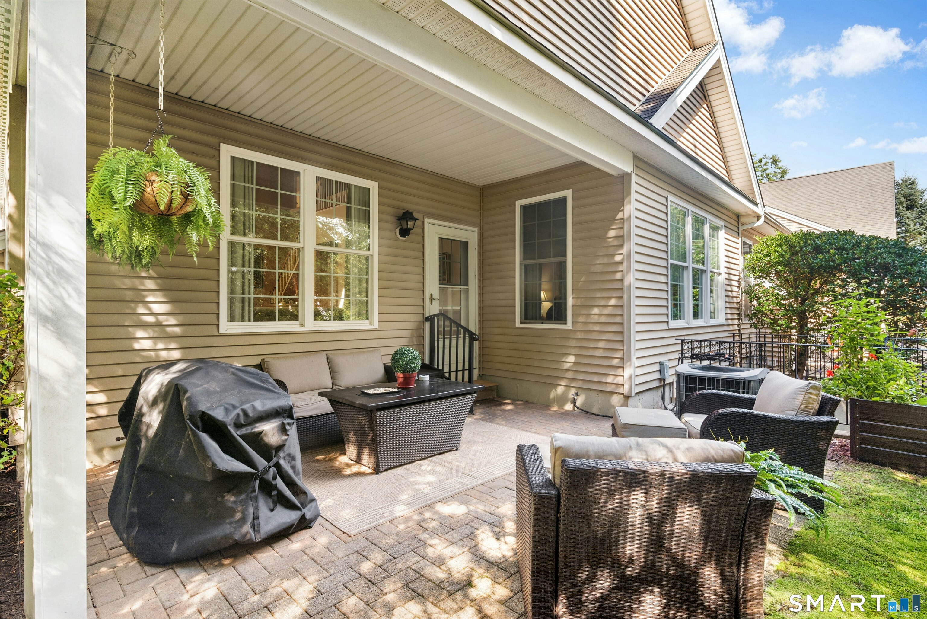 17 Watkins Drive Newtown CT 06482