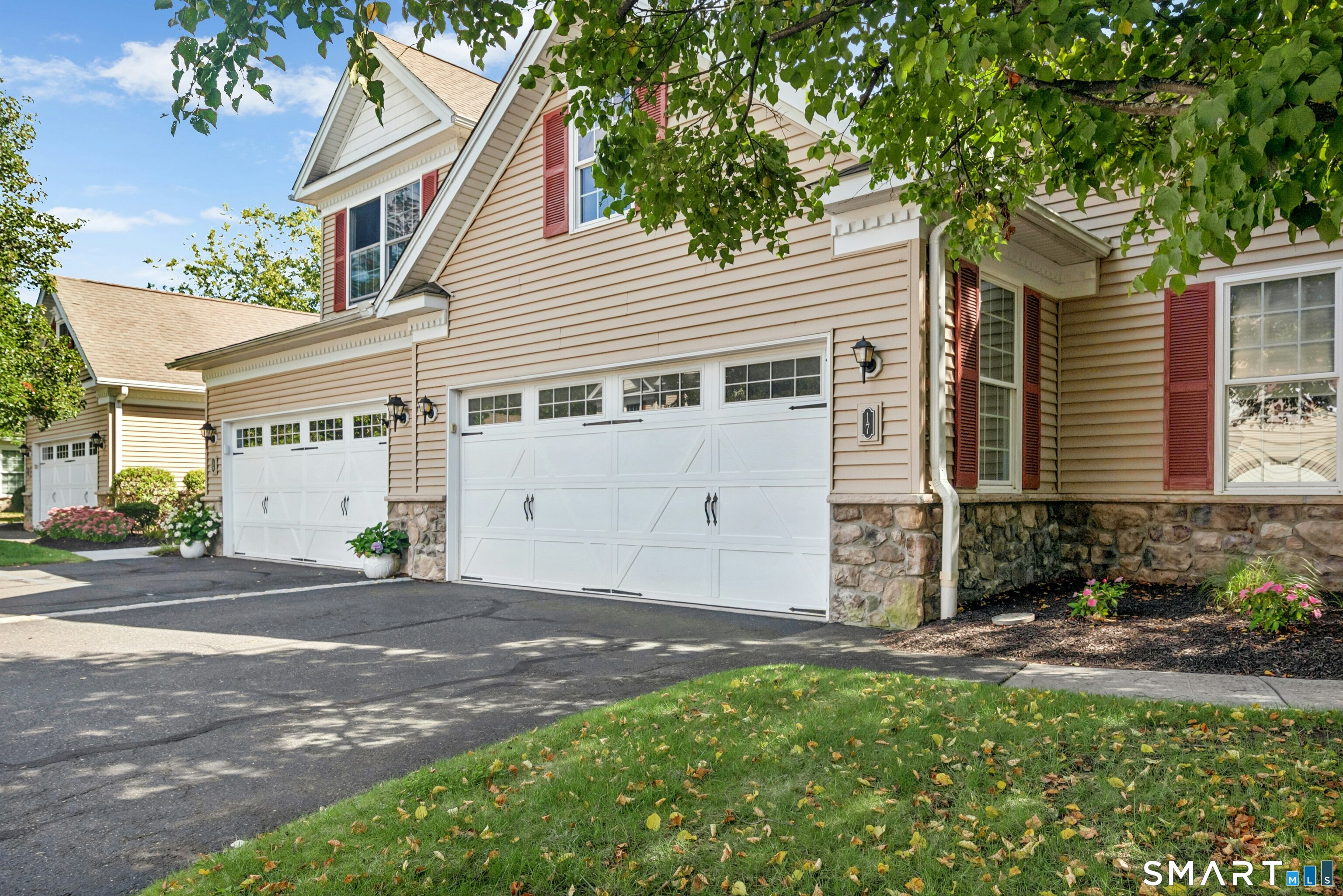 17 Watkins Drive Newtown CT 06482