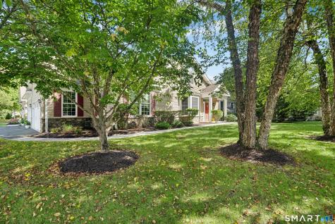 17 Watkins Drive Newtown CT 06482