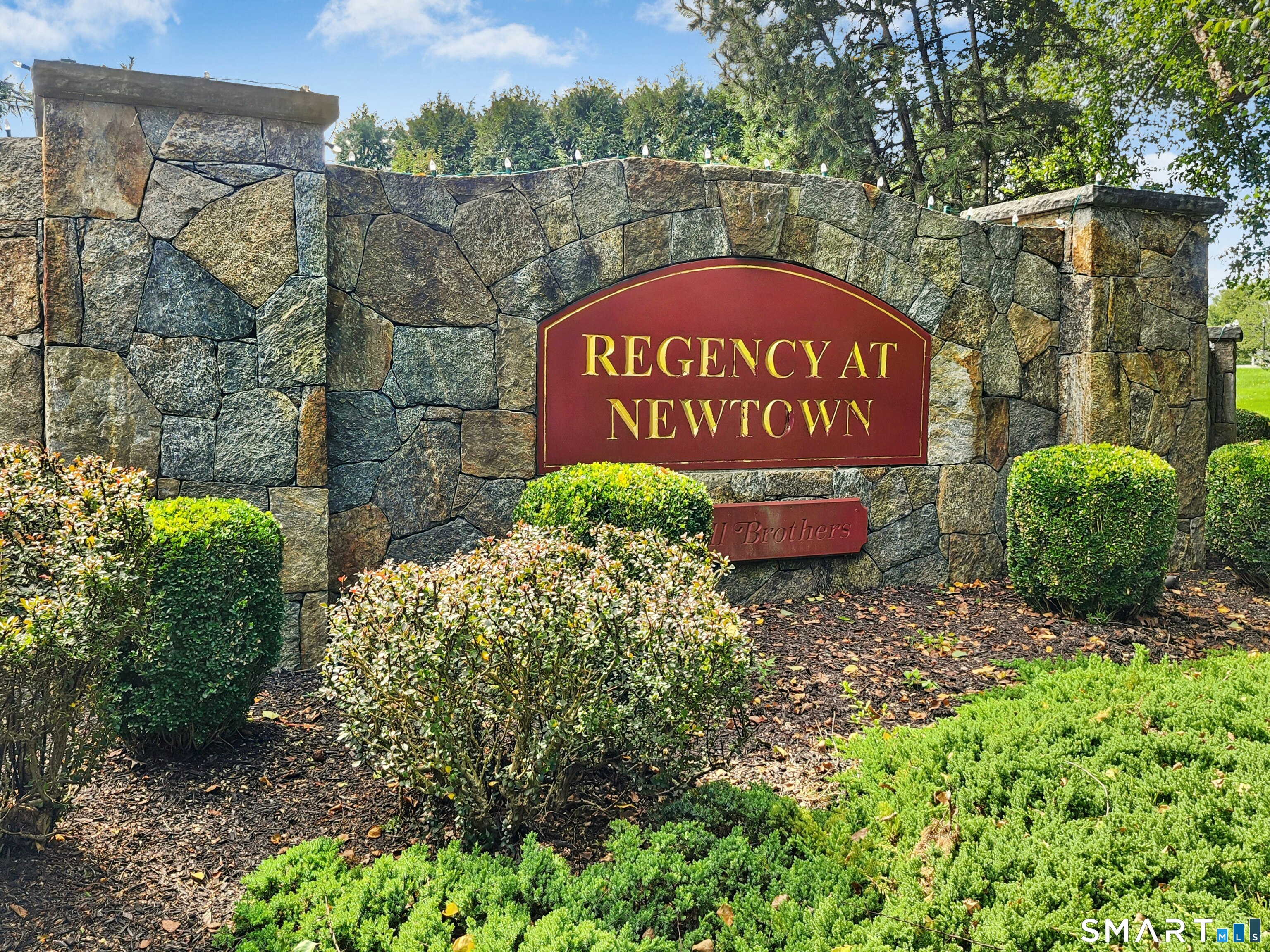 17 Watkins Drive Newtown CT 06482