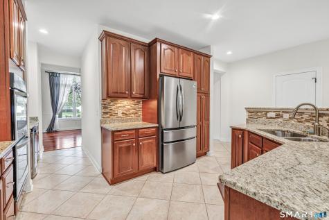 20 Penny Lane Bethel CT 06801