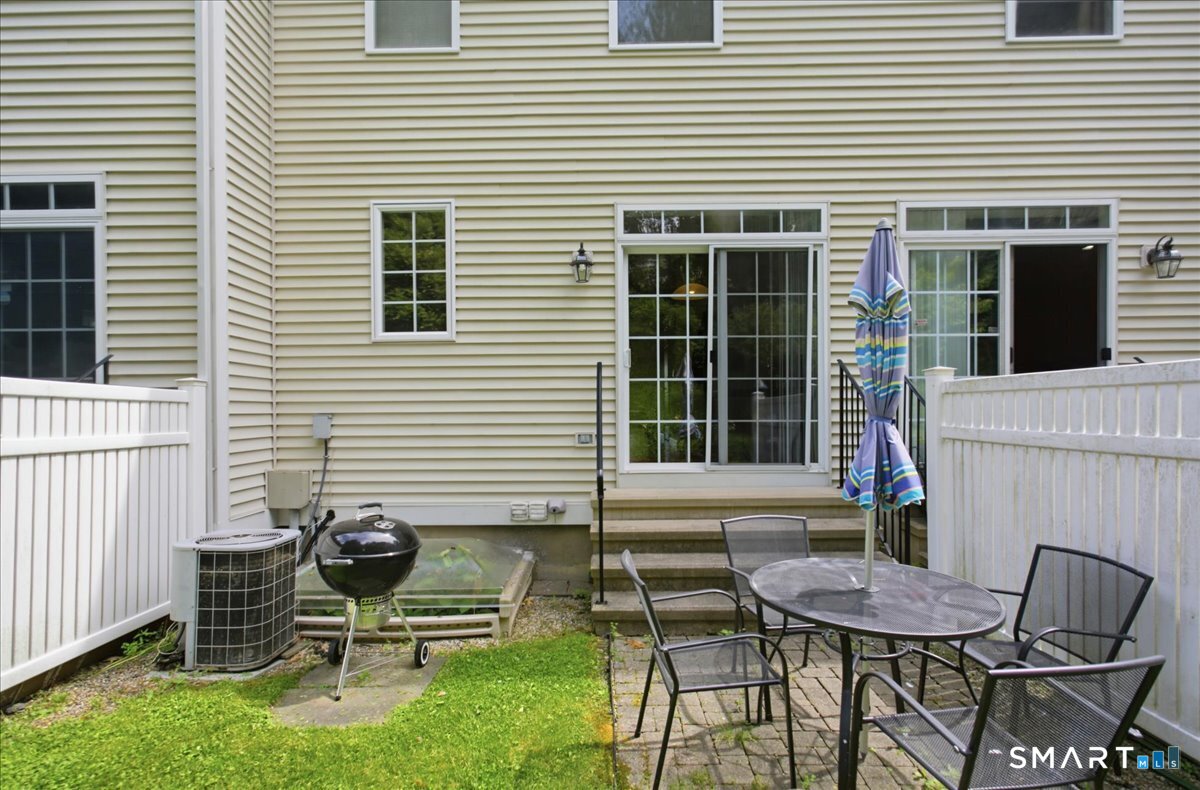 26 Maura Lane Danbury CT 06810