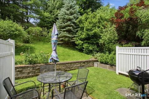 26 Maura Lane Danbury CT 06810