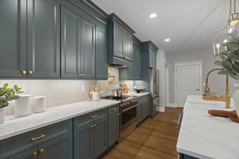 1113 St Andrews Drive Oxford CT 06478