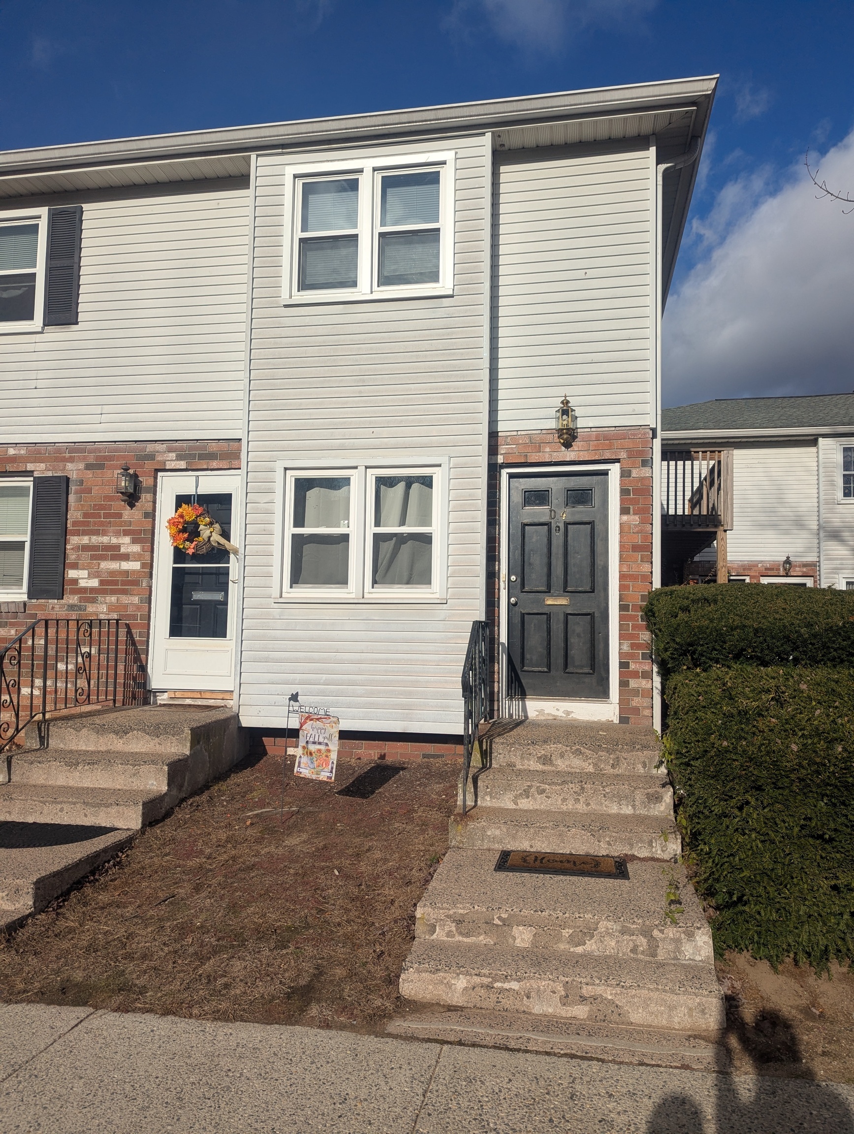 4 Bradley Circle Enfield CT 06082