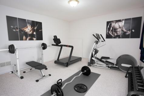 14 Brettonwood Drive Simsbury CT 06070