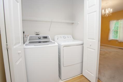 14 Brettonwood Drive Simsbury CT 06070