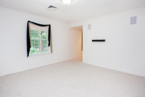 14 Brettonwood Drive Simsbury CT 06070