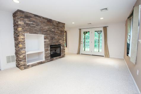 14 Brettonwood Drive Simsbury CT 06070