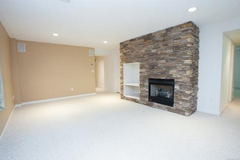 14 Brettonwood Drive Simsbury CT 06070