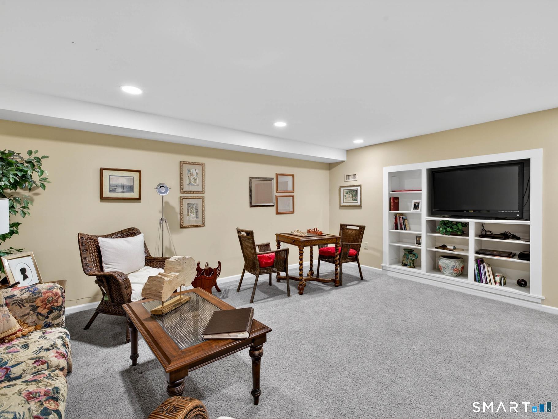 100 Dudley Avenue Old Saybrook CT 06475