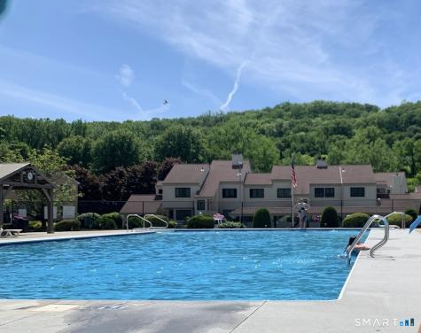 11 Deer Run Bethel CT 06801