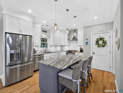 45 Hope Street East Lyme CT 06357