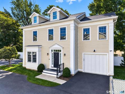 45 Hope Street East Lyme CT 06357