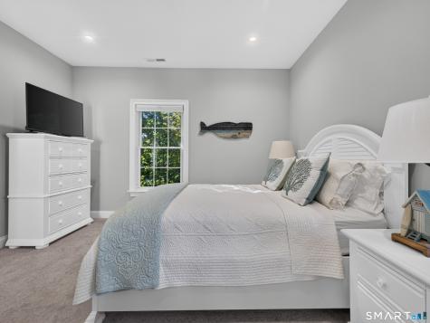 45 Hope Street East Lyme CT 06357