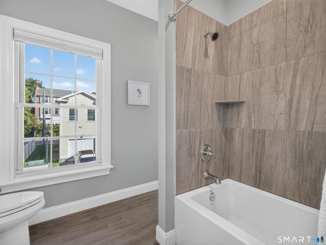 45 Hope Street East Lyme CT 06357