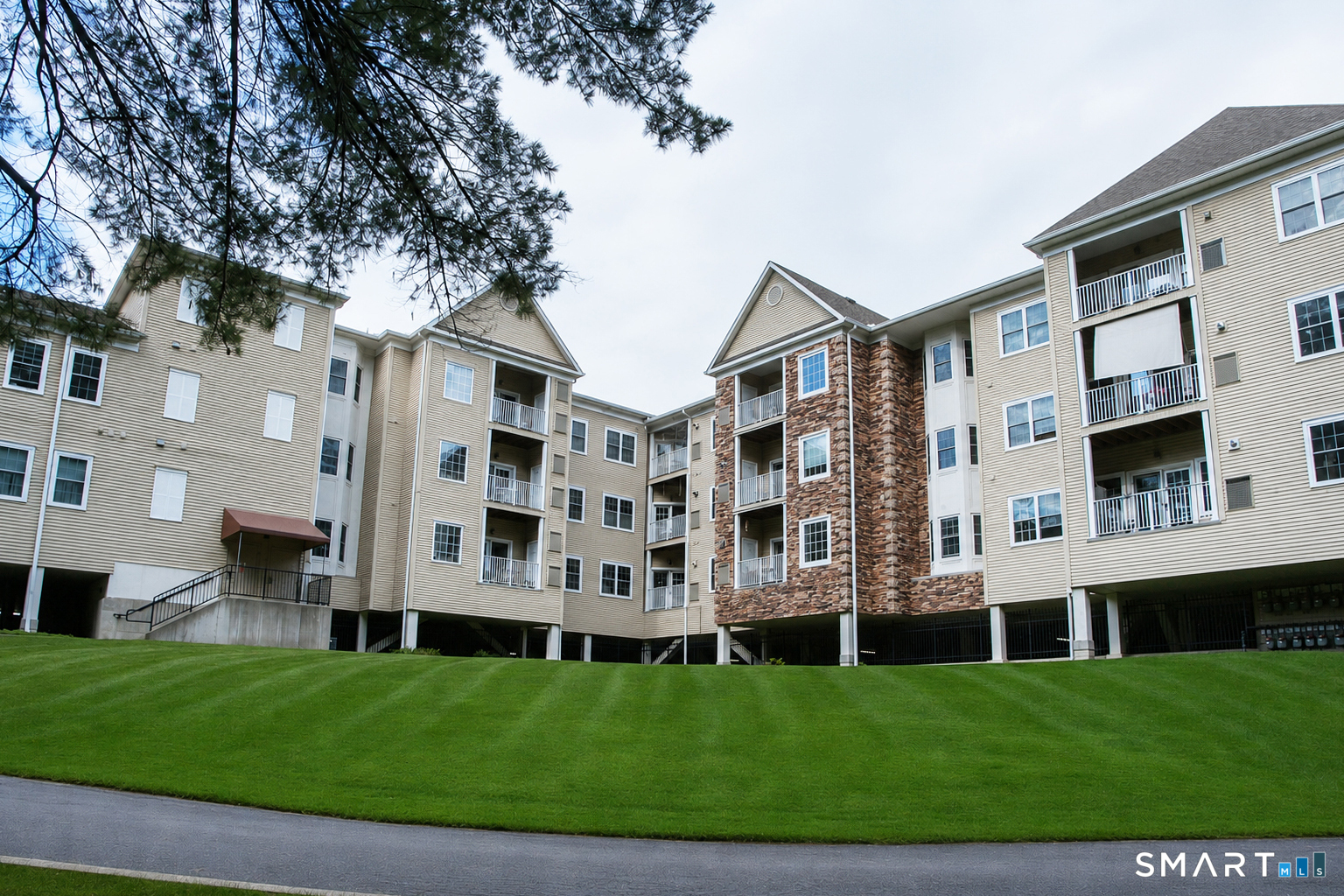 1 West Street Simsbury CT 06070