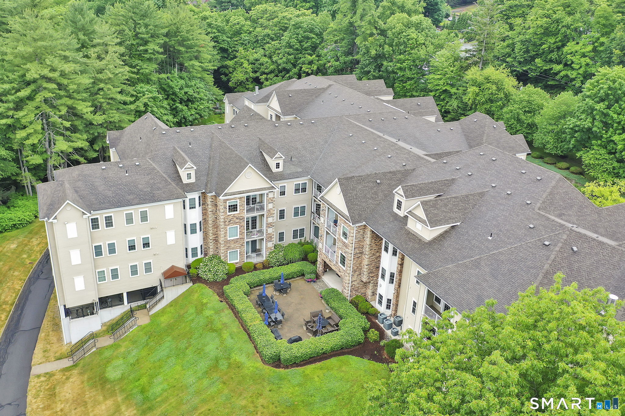 1 West Street Simsbury CT 06070